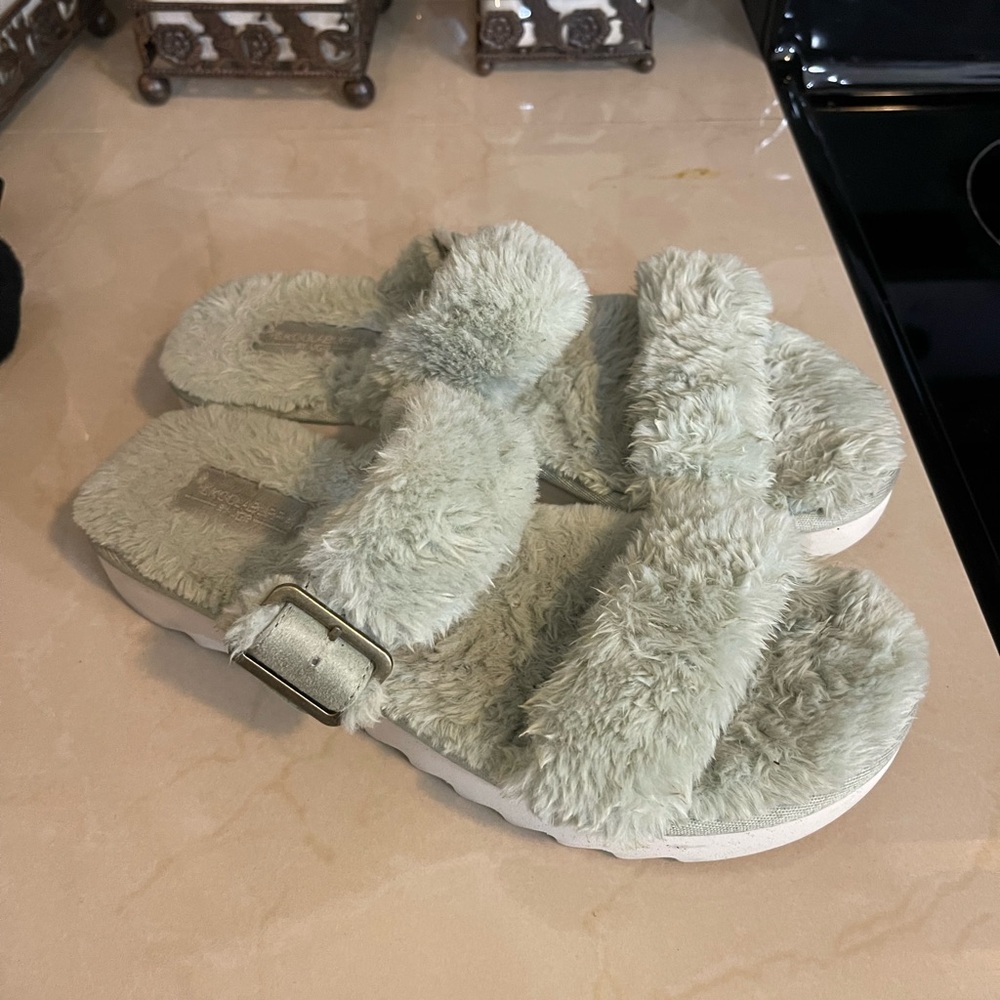 UGG Kookaburra Fuzzy Green Women's Sandals size 9